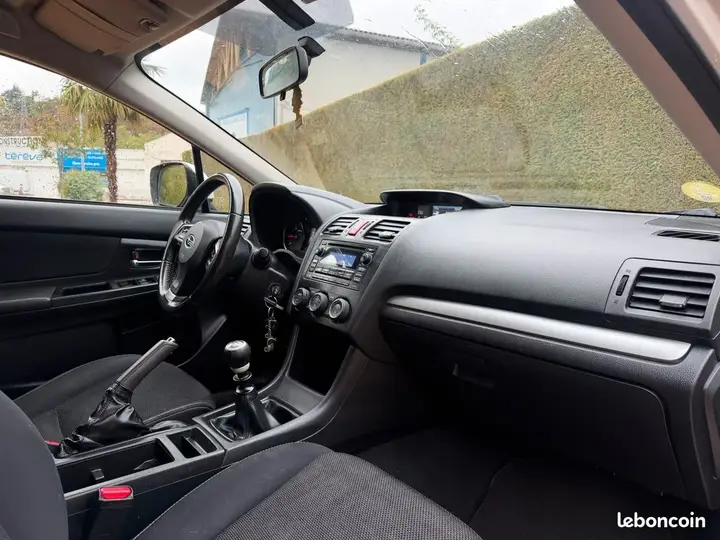 Subaru Xv 2012 photo 5