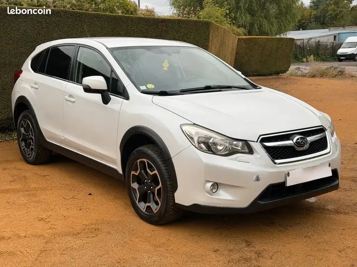 Subaru Xv 2012 photo 2