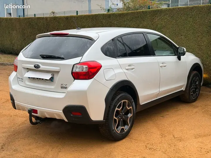 Subaru Xv 2012 photo 4