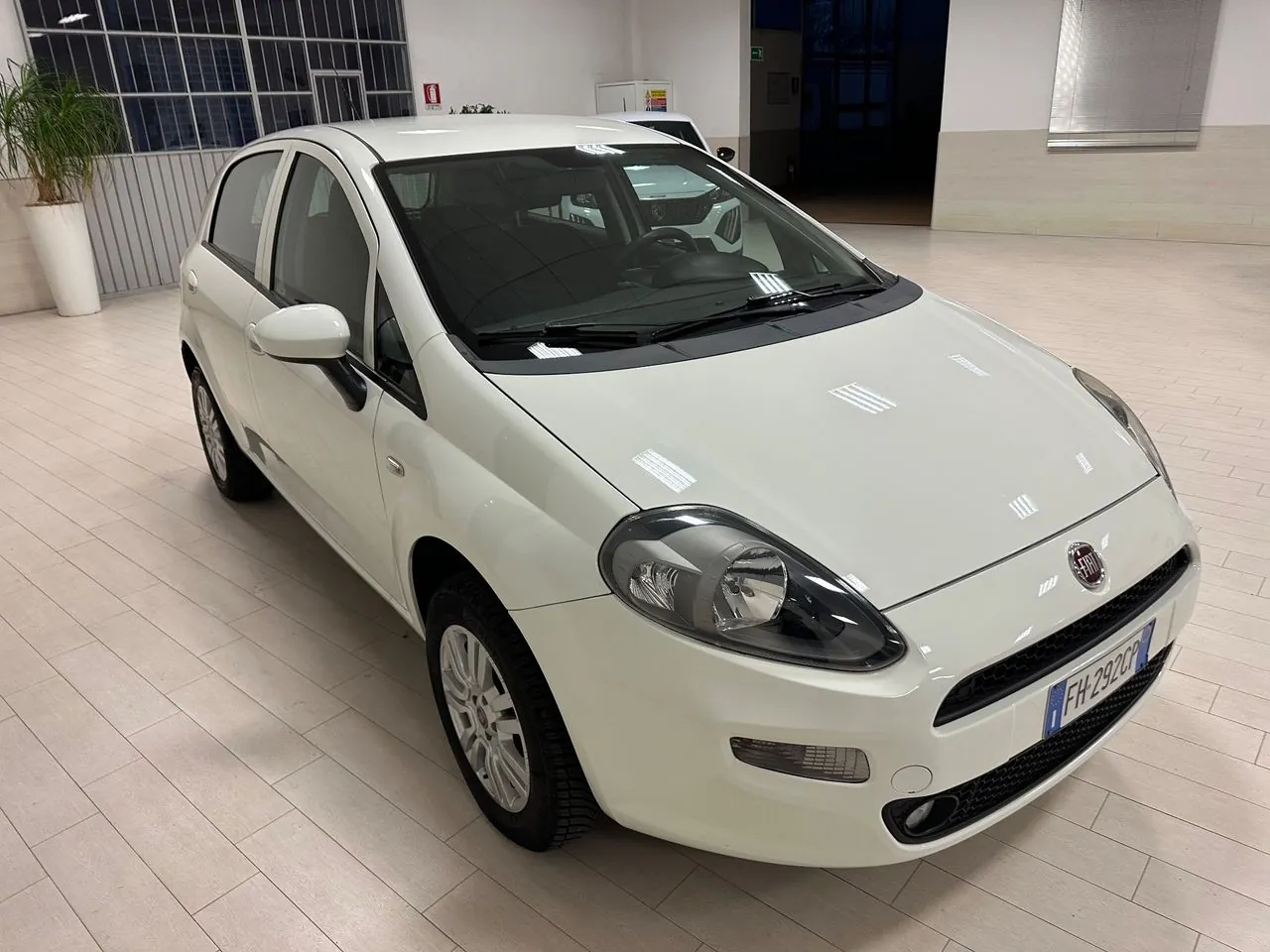 Fiat Punto 2017 photo 2