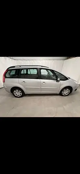 Citroen Grand C4 Picasso 2011 photo 3