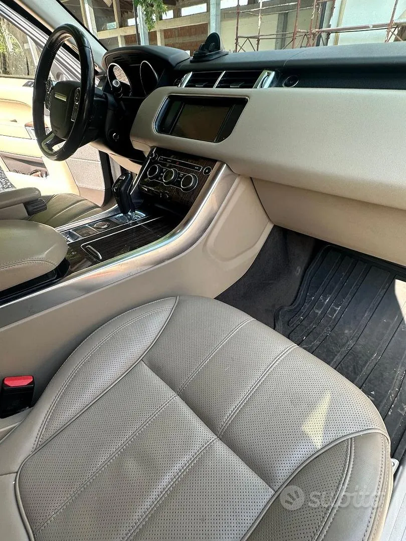 Land Rover Range Rover Sport 2013 photo 3