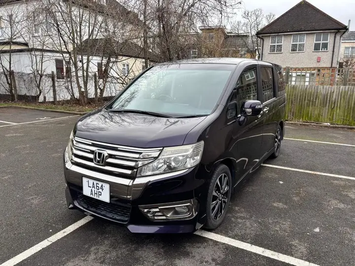 Honda Stepwagon 2014 photo 3