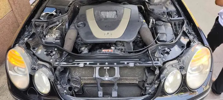 Mercedes-Benz E-Class 2007 photo 4