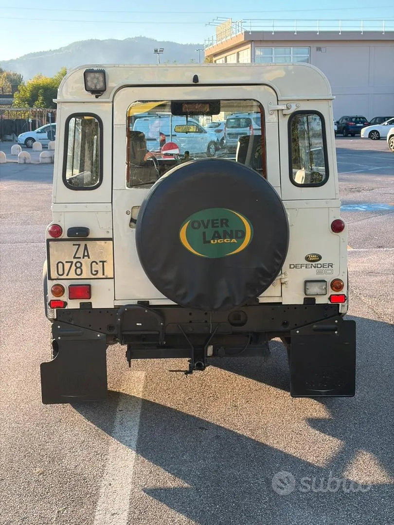 Land Rover Defender 2001 photo 4