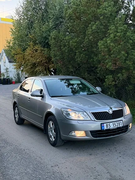 Skoda Octavia 2010 photo 3