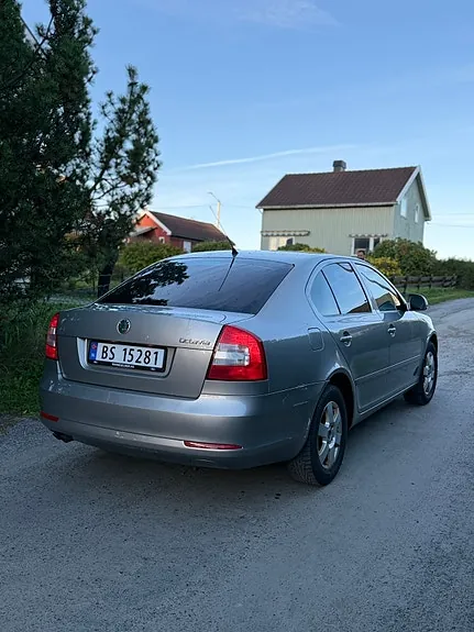 Skoda Octavia 2010 photo 4