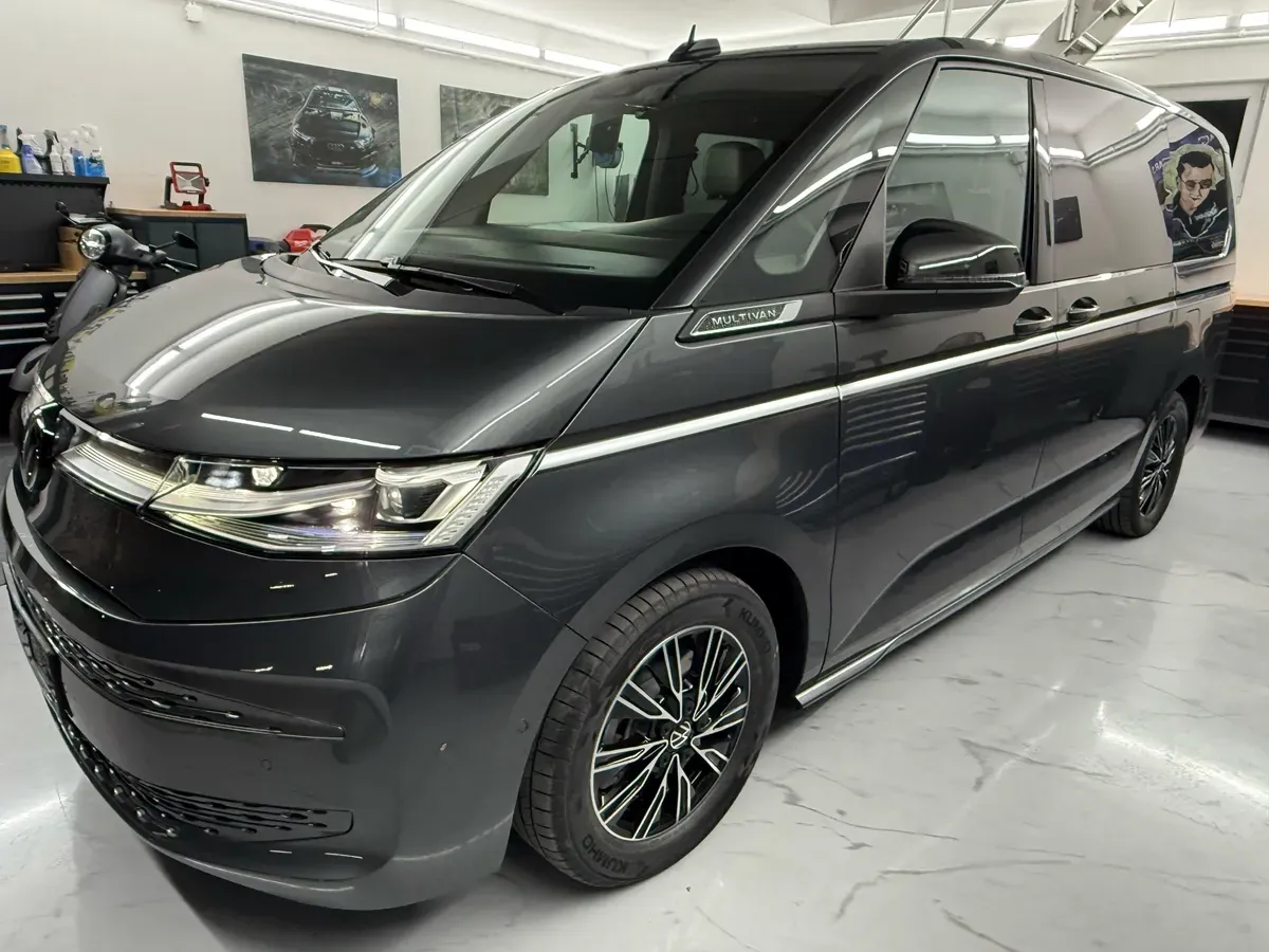 Volkswagen T7