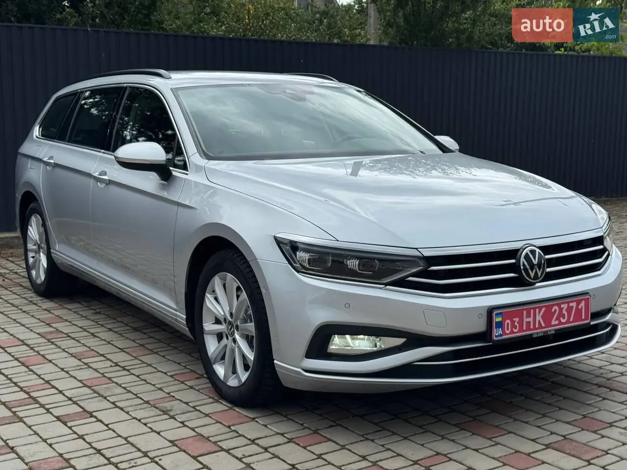 Volkswagen Passat 2021 photo 3