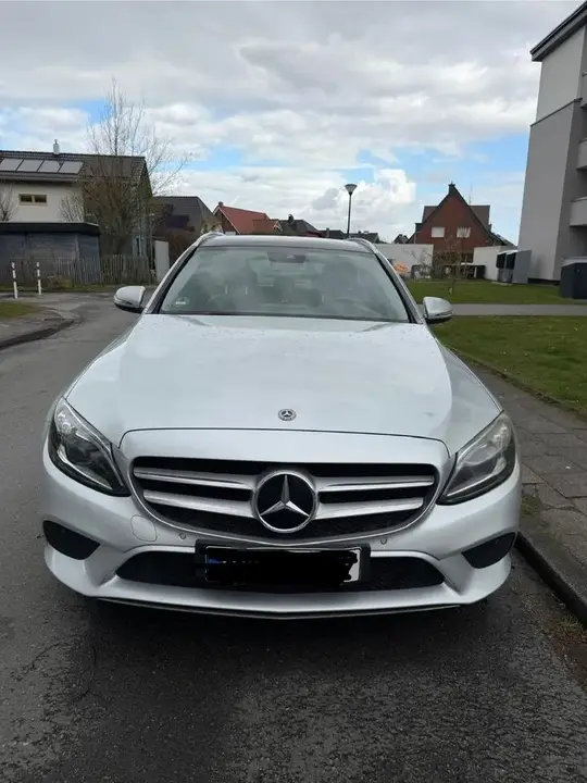 Mercedes-Benz 220