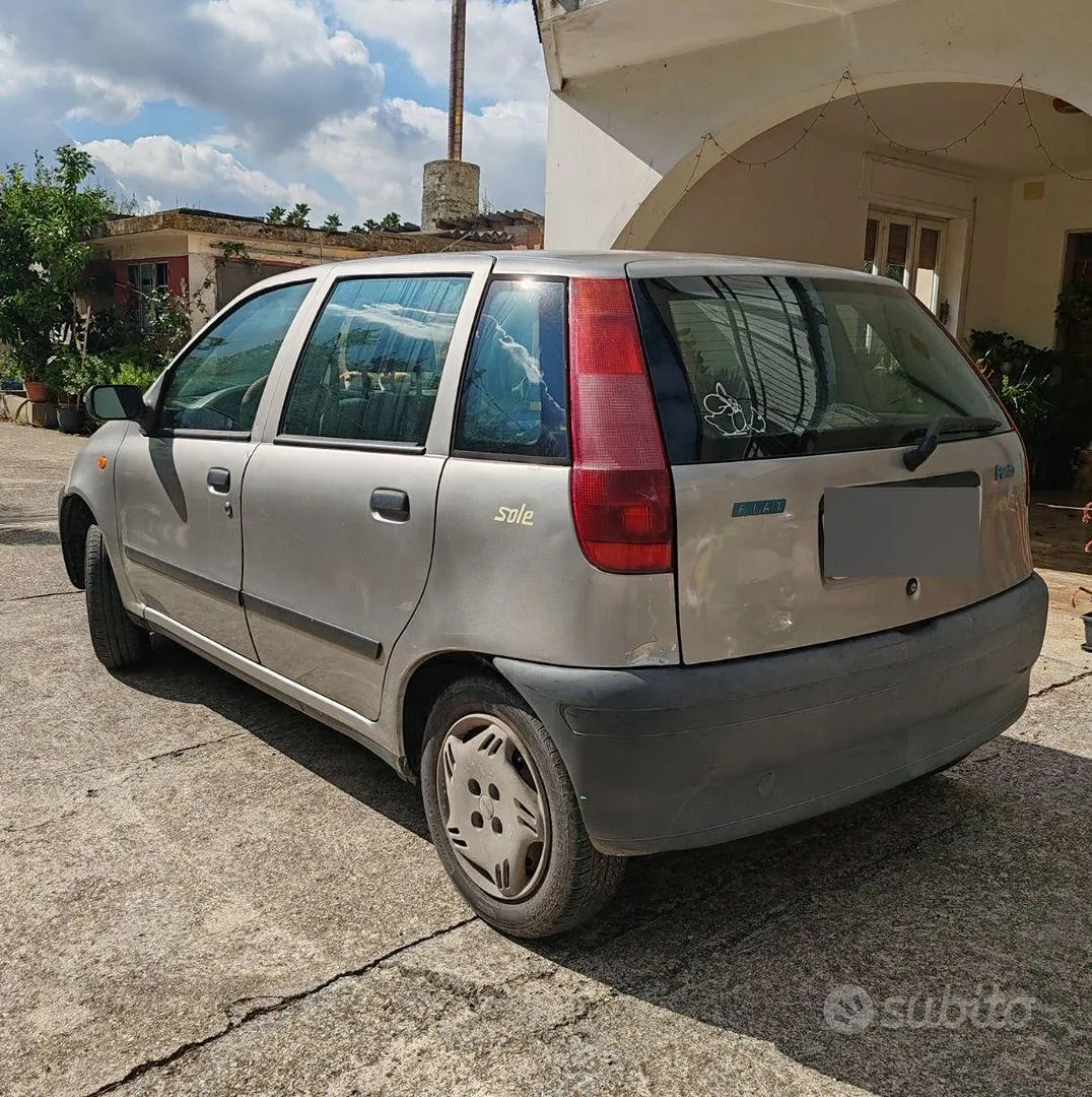 Fiat Punto 1999 photo 2