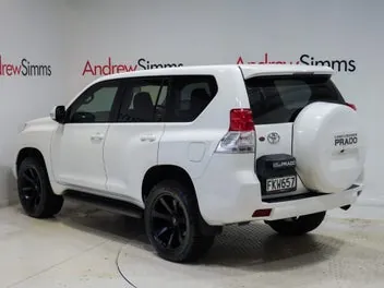 Toyota Land Cruiser Prado 2010 photo 3