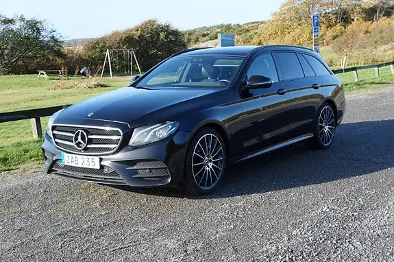 Mercedes-Benz E 220 2018 photo 2
