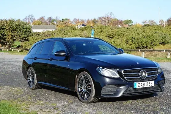 Mercedes-Benz E 220 2018 photo 3