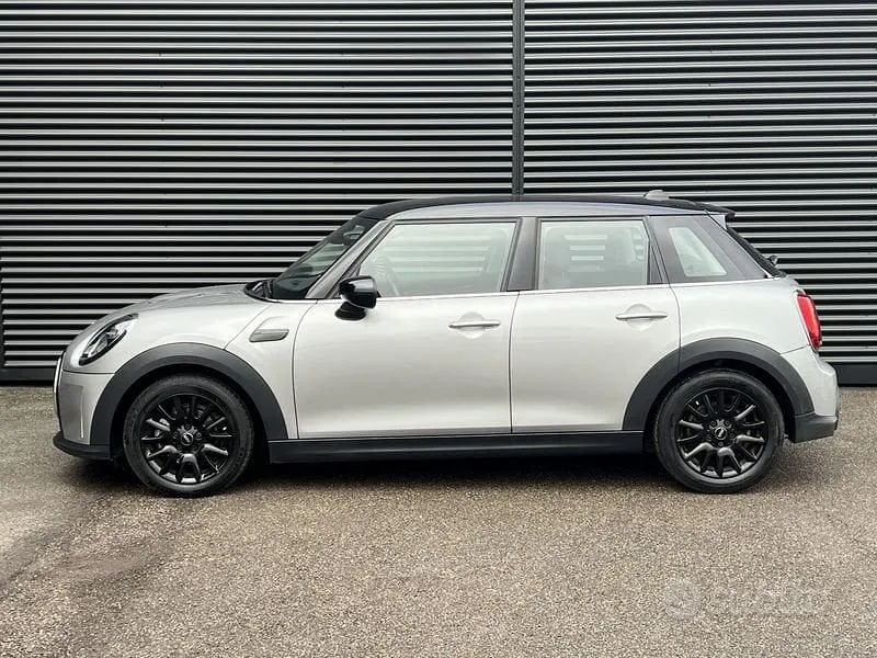 Mini Mini Cooper 2024 photo 3