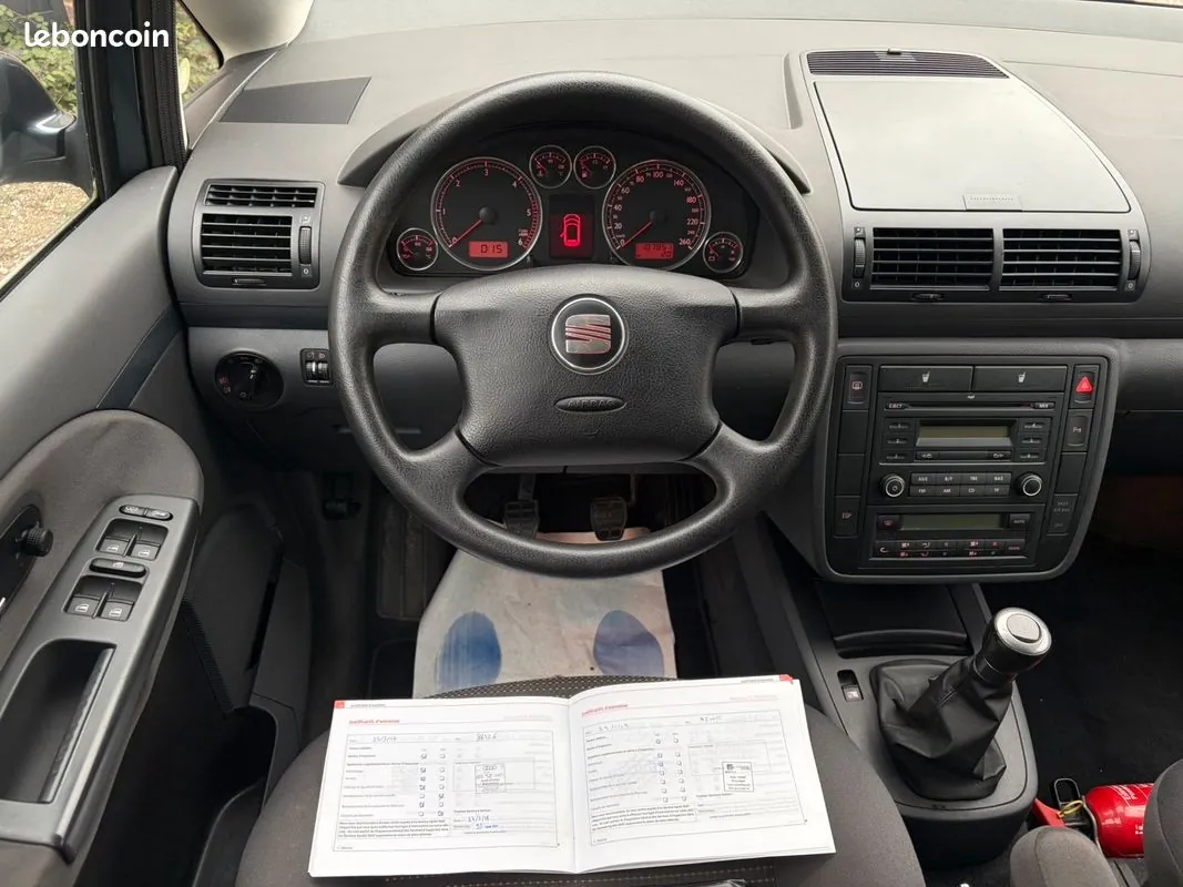 Seat Alhambra 2007 photo 5