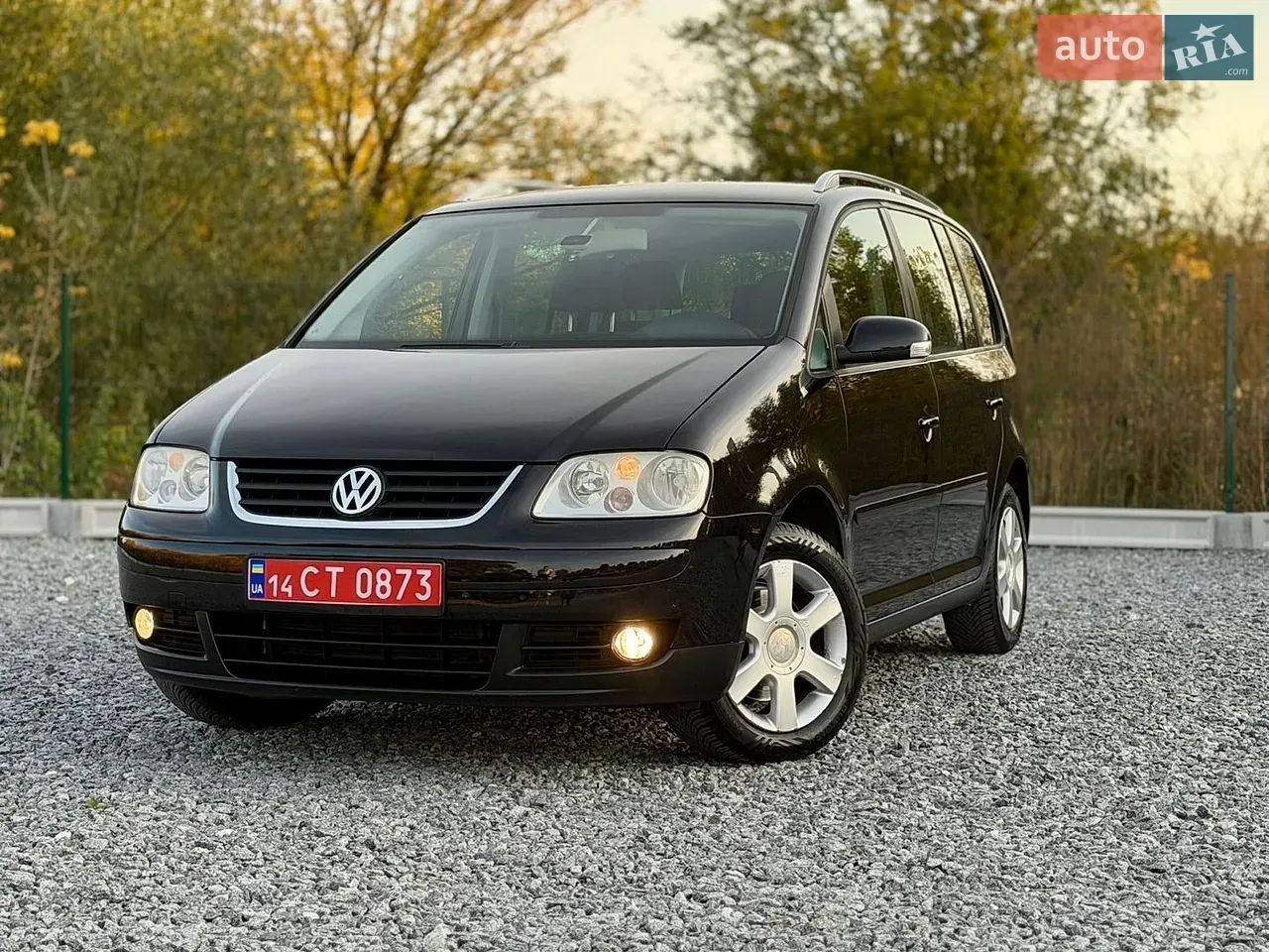 Volkswagen Touran 2006 photo 2