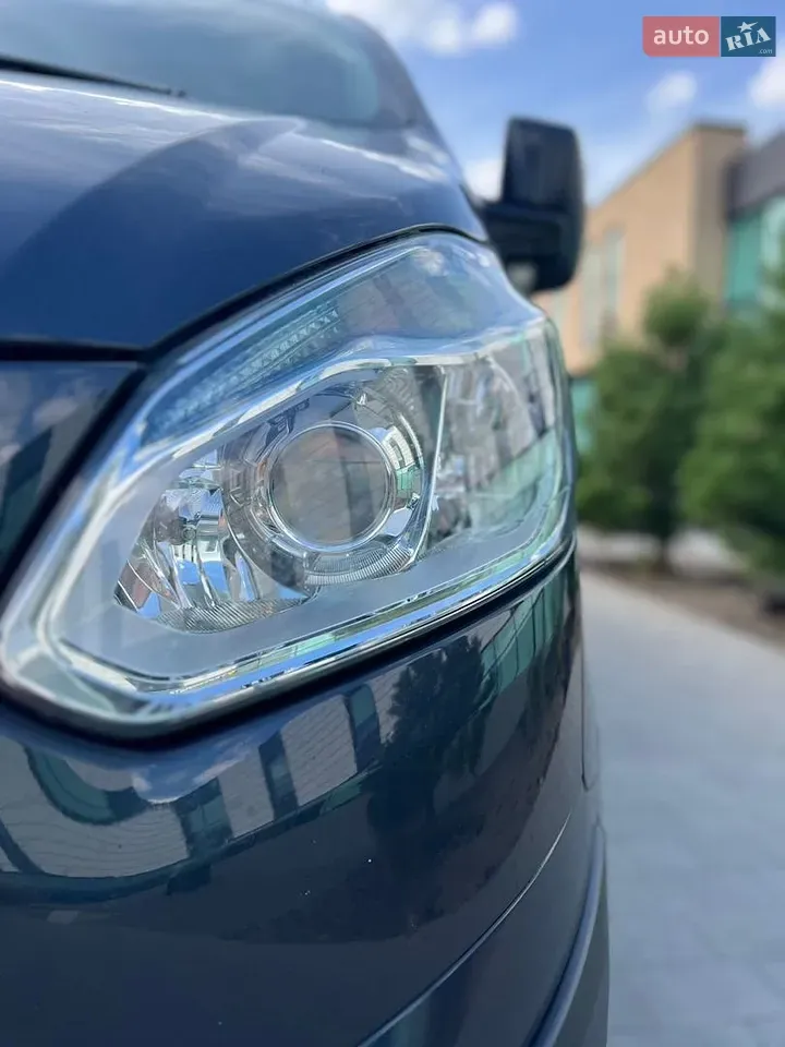 Ford Tourneo Custom 2013 photo 4