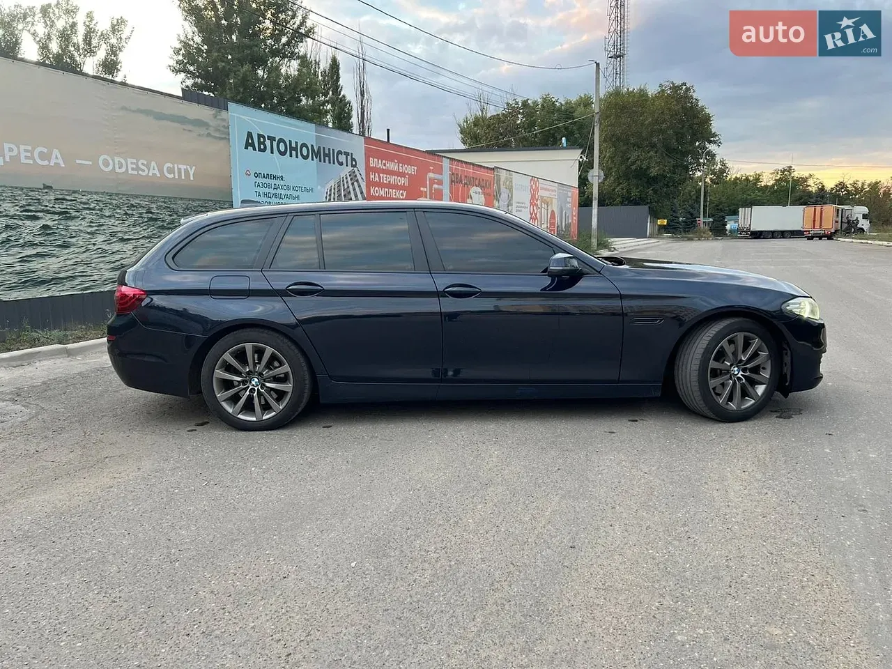 BMW 5 Series 2014 photo 2