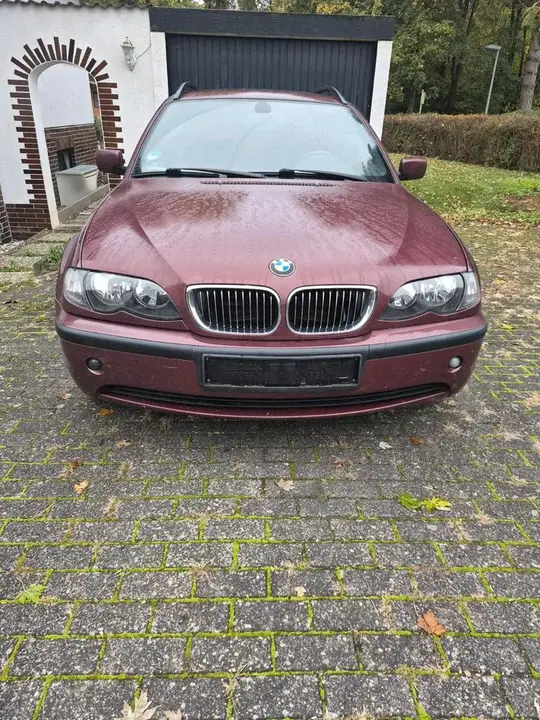 BMW 318I