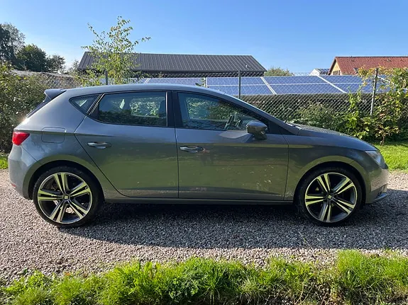 Seat Leon 2013 photo 4