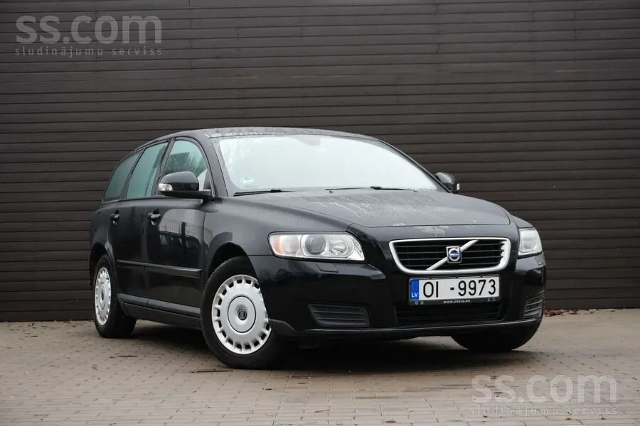 Volvo V50 2010 photo 2