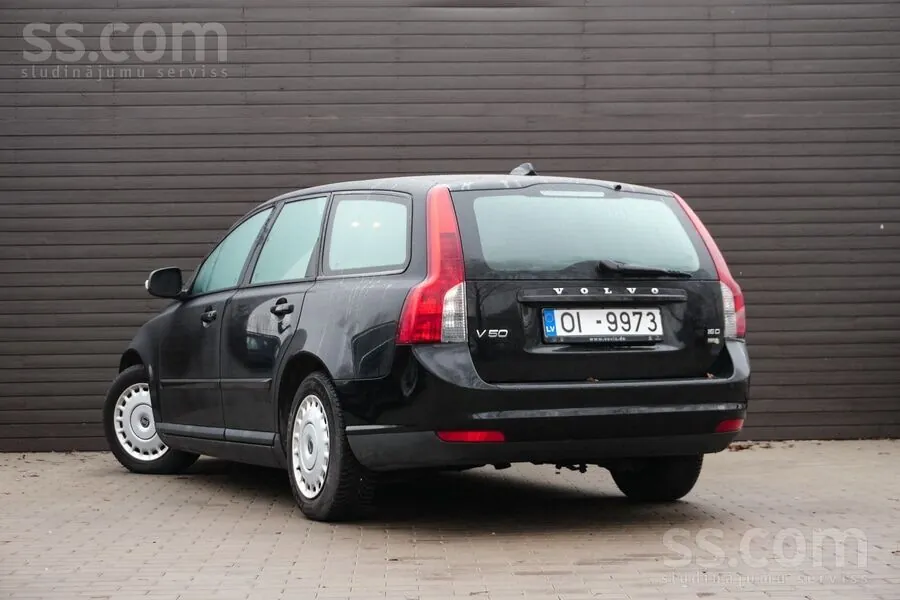 Volvo V50 2010 photo 4