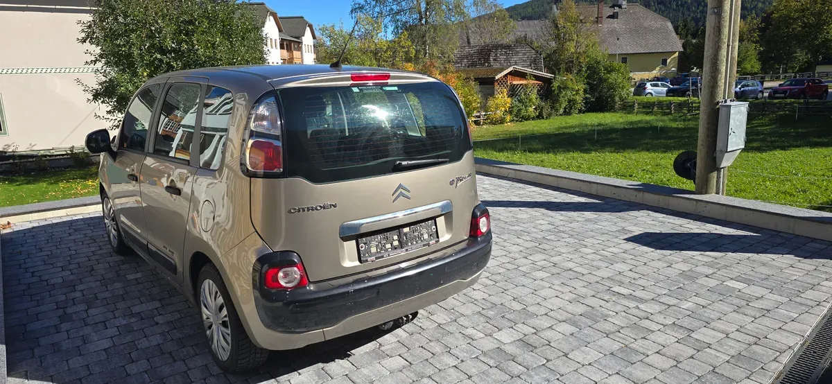 Citroen C3 Picasso 2009 photo 3