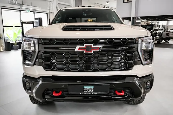 Chevrolet Silverado 2500 2026 photo 2