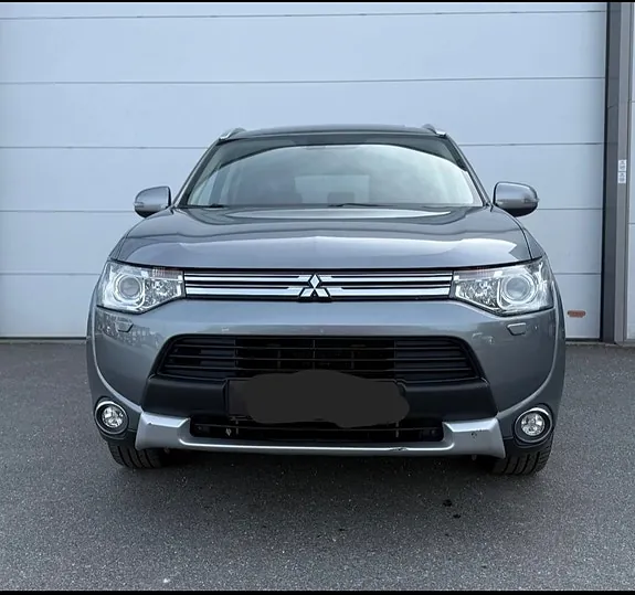 Mitsubishi Outlander 2015 photo 2