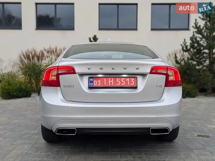 Volvo S60 2016 photo 4