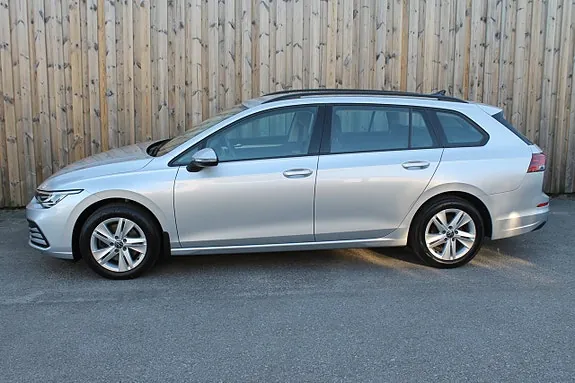 Volkswagen Golf I 2022 photo 2