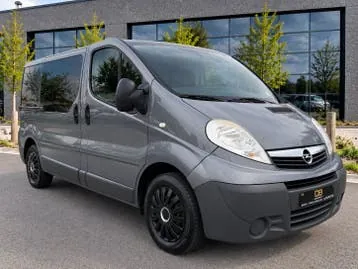 Opel Vivaro 2014 photo 2