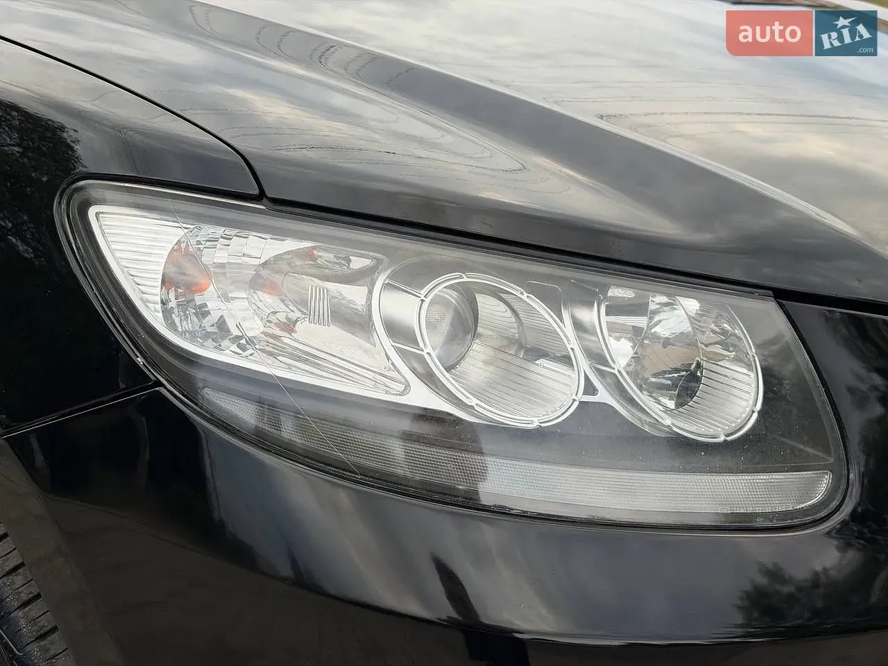 Hyundai Santa Fe 2010 photo 2