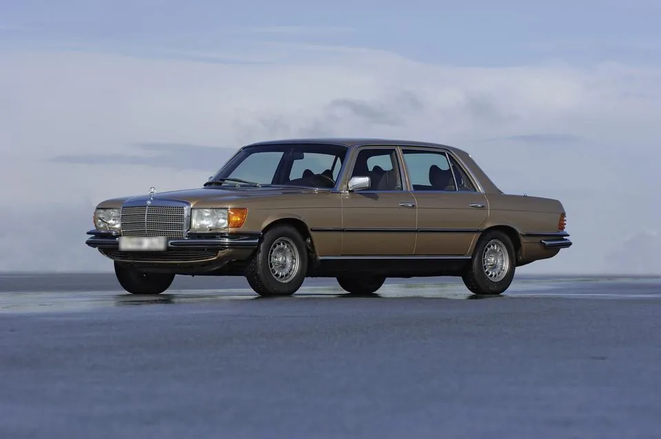 Mercedes-Benz W116