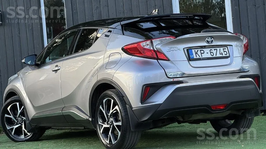 Toyota C-Hr 2017 photo 4