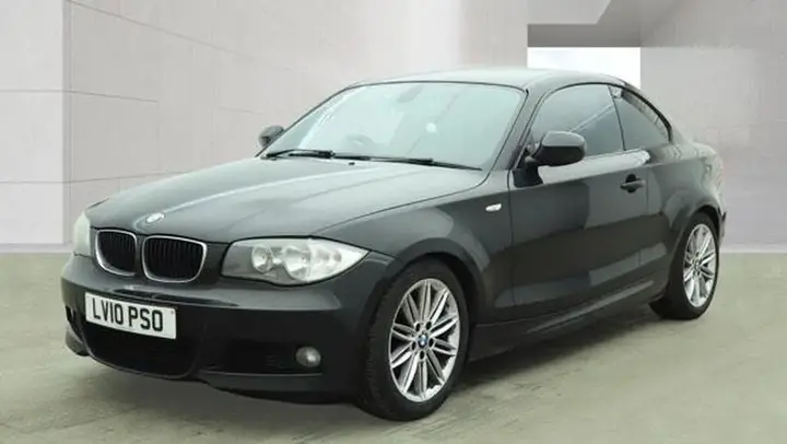 BMW 1 Series 2010 photo 2