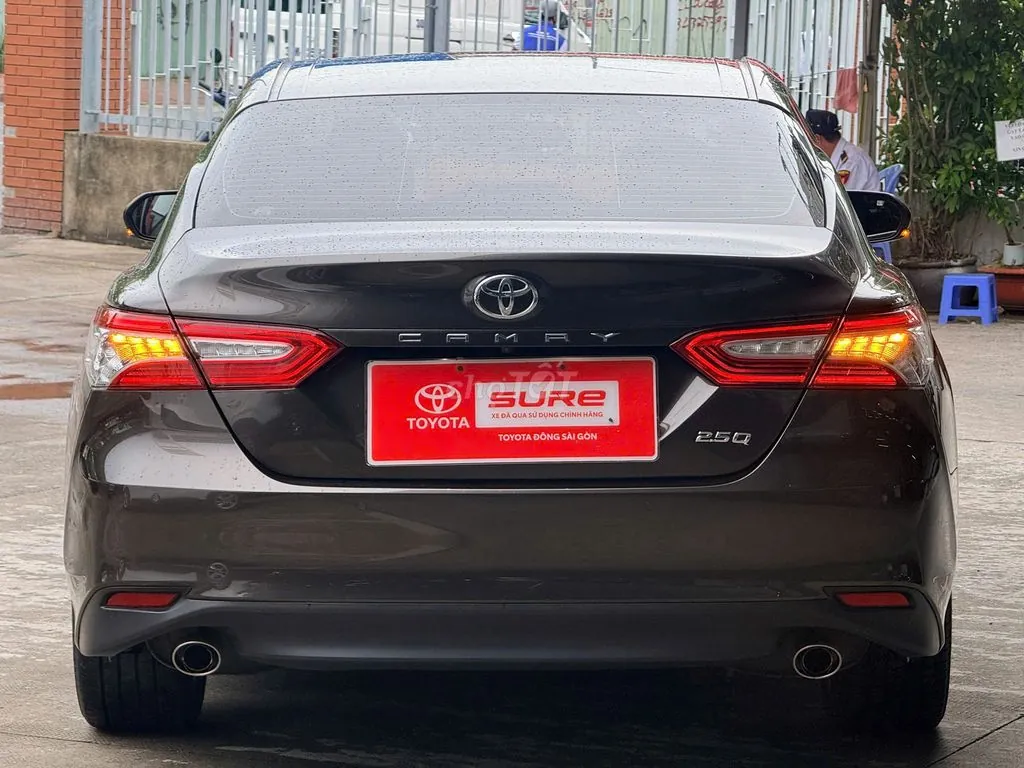 Toyota Camry 2021 photo 3
