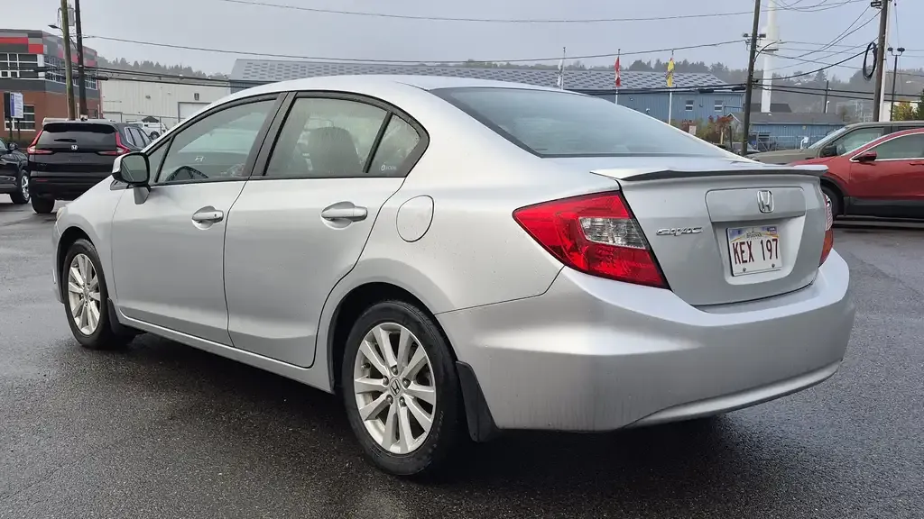 Honda Civic 2012 photo 4
