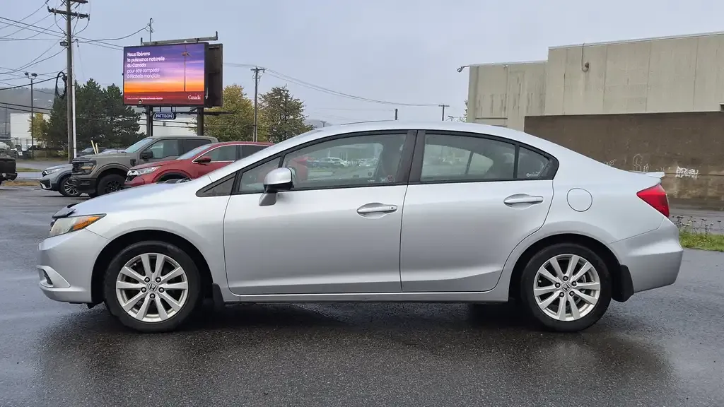 Honda Civic 2012 photo 3