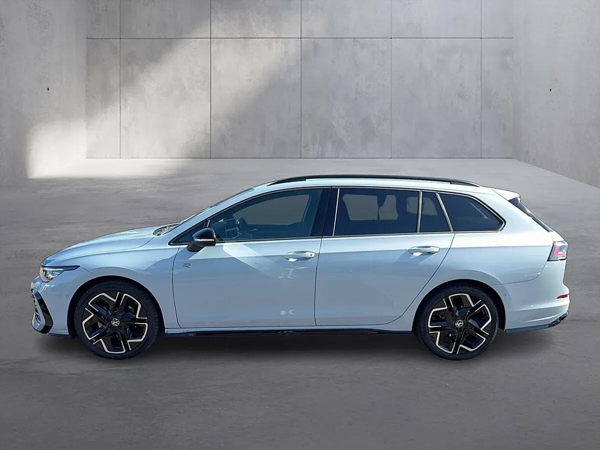Volkswagen Golf 2026 photo 2