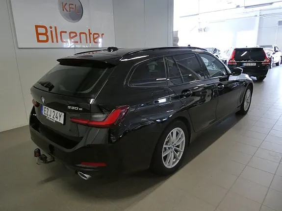 BMW 330E 2024 photo 4