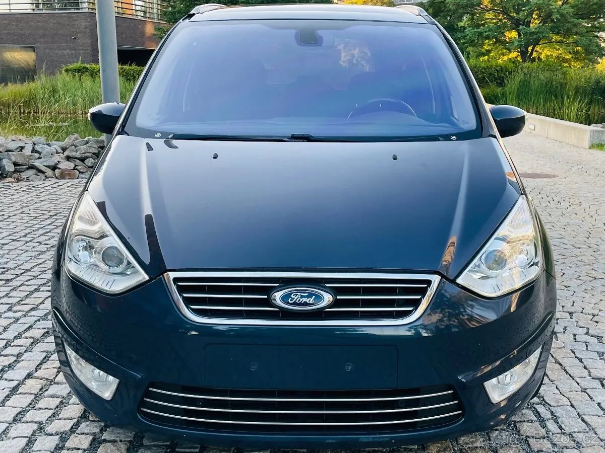 Ford Galaxy 2013 photo 3