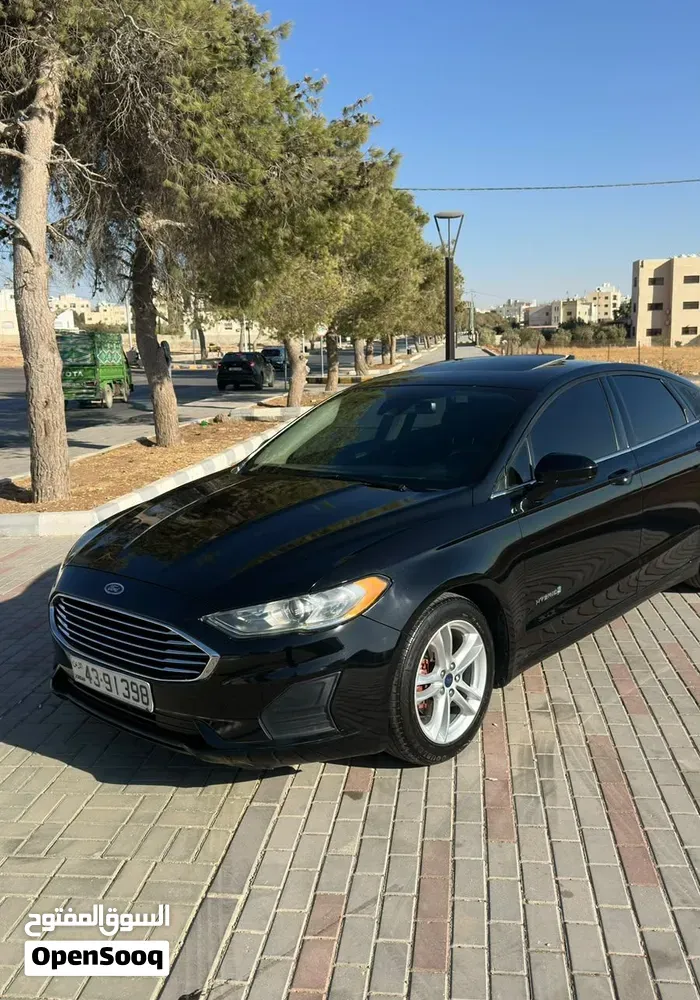 Ford Fusion 2019 photo 2