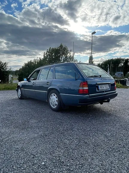 Mercedes-Benz 230 Te 1990 photo 4