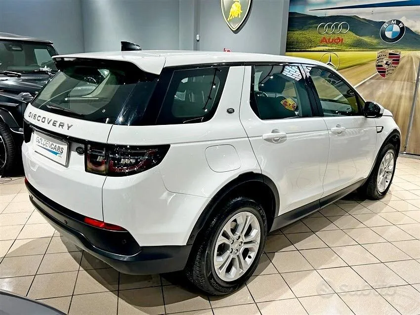 Land Rover Discovery Sport 2021 photo 4