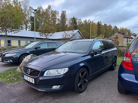 Volvo V70 2015 photo 2
