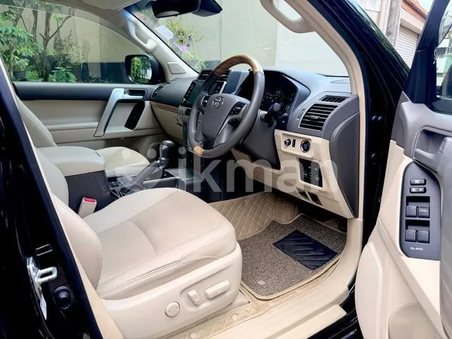 Toyota Land Cruiser Prado 2023 photo 2