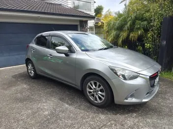 Mazda Demio 2014 photo 2
