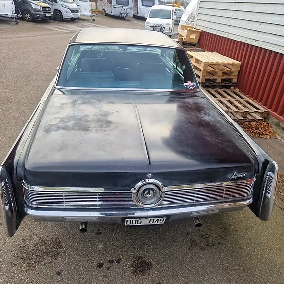 Chrysler Imperial 1968 photo 2